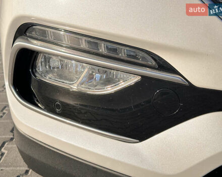 Белый Хендай Санта Фе, объемом двигателя 2.2 л и пробегом 157 тыс. км за 23650 $, фото 6 на Automoto.ua