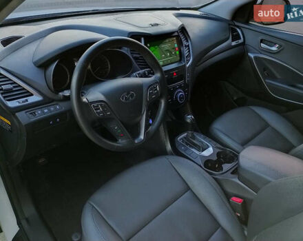 Білий Хендай Санта Фе, об'ємом двигуна 2 л та пробігом 189 тис. км за 18888 $, фото 17 на Automoto.ua