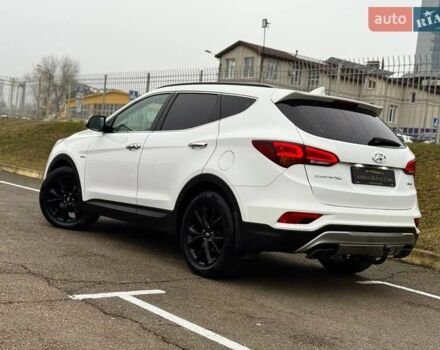 Белый Хендай Санта Фе, объемом двигателя 2.2 л и пробегом 211 тыс. км за 21990 $, фото 9 на Automoto.ua