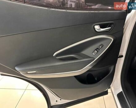 Білий Хендай Санта Фе, об'ємом двигуна 2 л та пробігом 167 тис. км за 19900 $, фото 21 на Automoto.ua