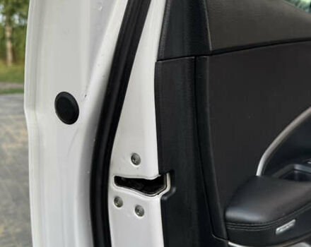 Білий Хендай Санта Фе, об'ємом двигуна 2.2 л та пробігом 141 тис. км за 22500 $, фото 66 на Automoto.ua