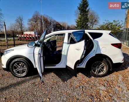 Белый Хендай Санта Фе, объемом двигателя 2.2 л и пробегом 146 тыс. км за 21200 $, фото 25 на Automoto.ua