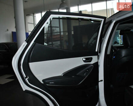 Белый Хендай Санта Фе, объемом двигателя 2.2 л и пробегом 109 тыс. км за 24900 $, фото 33 на Automoto.ua