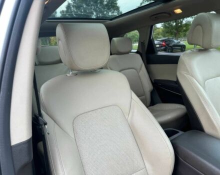 Белый Хендай Санта Фе, объемом двигателя 3.3 л и пробегом 57 тыс. км за 7800 $, фото 10 на Automoto.ua