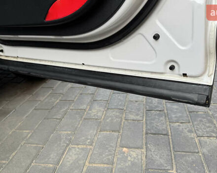 Білий Хендай Санта Фе, об'ємом двигуна 2.2 л та пробігом 141 тис. км за 22500 $, фото 98 на Automoto.ua