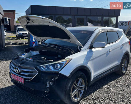 Білий Хендай Санта Фе, об'ємом двигуна 2.4 л та пробігом 180 тис. км за 11500 $, фото 25 на Automoto.ua