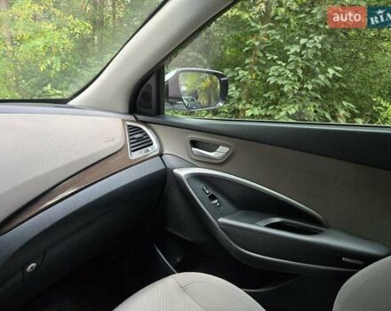 Білий Хендай Санта Фе, об'ємом двигуна 2.36 л та пробігом 134 тис. км за 16000 $, фото 7 на Automoto.ua