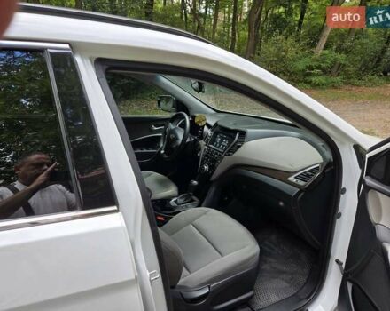 Білий Хендай Санта Фе, об'ємом двигуна 2.36 л та пробігом 134 тис. км за 16000 $, фото 15 на Automoto.ua