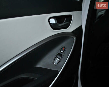 Белый Хендай Санта Фе, объемом двигателя 2.2 л и пробегом 109 тыс. км за 24900 $, фото 34 на Automoto.ua