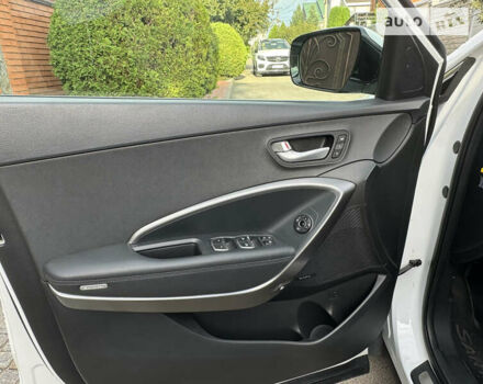 Белый Хендай Санта Фе, объемом двигателя 2 л и пробегом 90 тыс. км за 17000 $, фото 12 на Automoto.ua