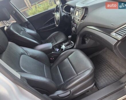 Белый Хендай Санта Фе, объемом двигателя 2.2 л и пробегом 367 тыс. км за 17500 $, фото 14 на Automoto.ua