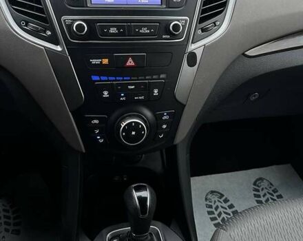 Белый Хендай Санта Фе, объемом двигателя 2.4 л и пробегом 236 тыс. км за 12999 $, фото 17 на Automoto.ua