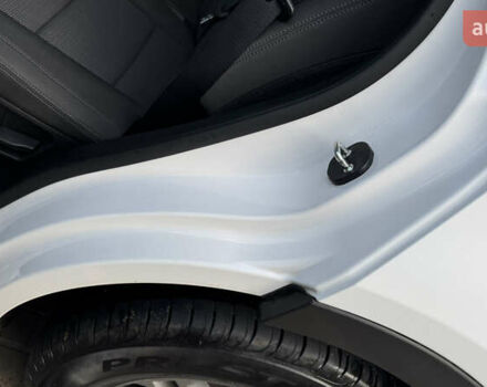 Білий Хендай Санта Фе, об'ємом двигуна 2.2 л та пробігом 141 тис. км за 22500 $, фото 121 на Automoto.ua