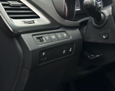 Белый Хендай Санта Фе, объемом двигателя 2.2 л и пробегом 281 тыс. км за 15900 $, фото 16 на Automoto.ua