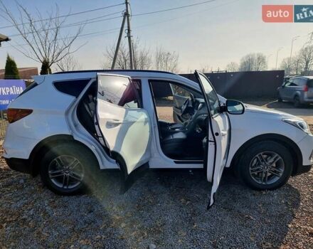 Белый Хендай Санта Фе, объемом двигателя 2.2 л и пробегом 146 тыс. км за 21200 $, фото 24 на Automoto.ua