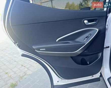 Белый Хендай Санта Фе, объемом двигателя 2.2 л и пробегом 146 тыс. км за 22950 $, фото 77 на Automoto.ua