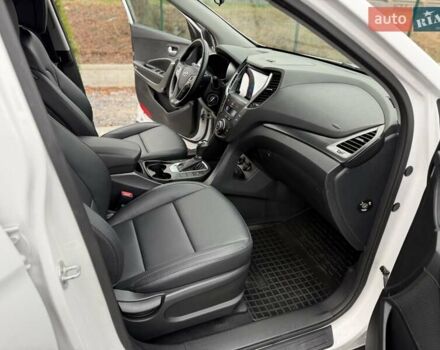 Белый Хендай Санта Фе, объемом двигателя 2.2 л и пробегом 141 тыс. км за 22900 $, фото 32 на Automoto.ua