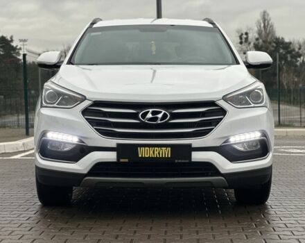 Белый Хендай Санта Фе, объемом двигателя 2.2 л и пробегом 281 тыс. км за 15900 $, фото 1 на Automoto.ua