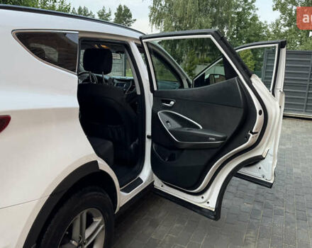 Білий Хендай Санта Фе, об'ємом двигуна 2.2 л та пробігом 141 тис. км за 22500 $, фото 118 на Automoto.ua