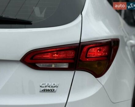 Белый Хендай Санта Фе, объемом двигателя 2.2 л и пробегом 141 тыс. км за 22900 $, фото 23 на Automoto.ua