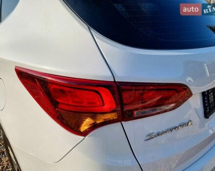 Белый Хендай Санта Фе, объемом двигателя 2.2 л и пробегом 146 тыс. км за 21200 $, фото 14 на Automoto.ua