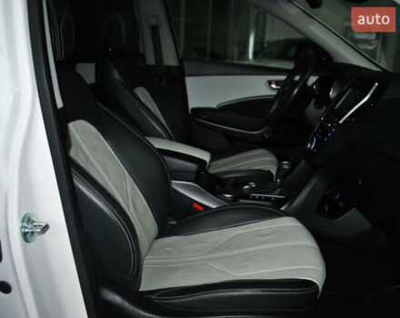 Белый Хендай Санта Фе, объемом двигателя 2.2 л и пробегом 109 тыс. км за 24900 $, фото 53 на Automoto.ua