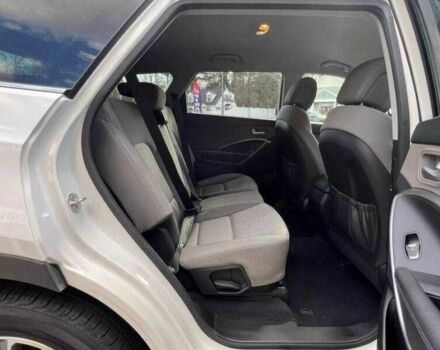 Белый Хендай Санта Фе, объемом двигателя 3.3 л и пробегом 70 тыс. км за 3800 $, фото 17 на Automoto.ua