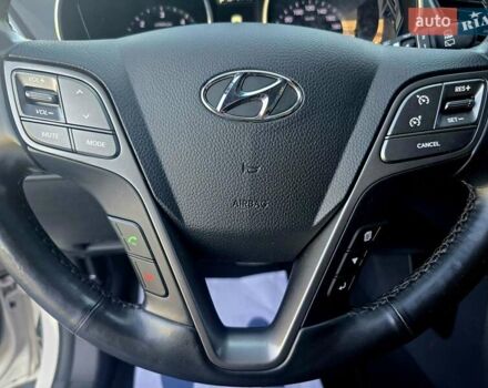 Белый Хендай Санта Фе, объемом двигателя 2.2 л и пробегом 146 тыс. км за 22950 $, фото 90 на Automoto.ua