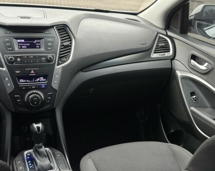 Белый Хендай Санта Фе, объемом двигателя 2.2 л и пробегом 281 тыс. км за 15900 $, фото 13 на Automoto.ua