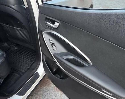 Белый Хендай Санта Фе, объемом двигателя 2.2 л и пробегом 367 тыс. км за 17500 $, фото 13 на Automoto.ua