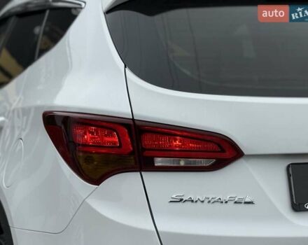 Белый Хендай Санта Фе, объемом двигателя 2.2 л и пробегом 141 тыс. км за 22900 $, фото 22 на Automoto.ua