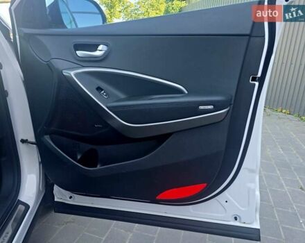 Белый Хендай Санта Фе, объемом двигателя 2.2 л и пробегом 146 тыс. км за 22950 $, фото 52 на Automoto.ua