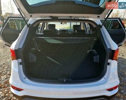 Белый Хендай Санта Фе, объемом двигателя 2.2 л и пробегом 146 тыс. км за 21200 $, фото 23 на Automoto.ua