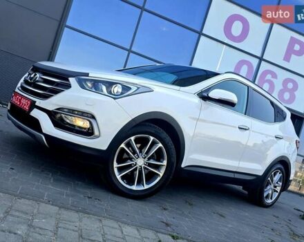 Белый Хендай Санта Фе, объемом двигателя 2.2 л и пробегом 146 тыс. км за 22950 $, фото 1 на Automoto.ua