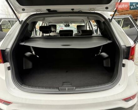 Белый Хендай Санта Фе, объемом двигателя 2.2 л и пробегом 141 тыс. км за 22900 $, фото 61 на Automoto.ua