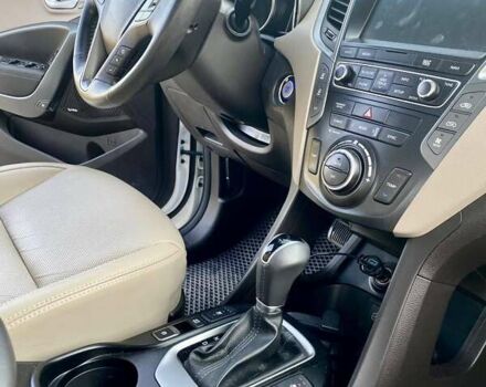 Белый Хендай Санта Фе, объемом двигателя 3.34 л и пробегом 92 тыс. км за 22500 $, фото 9 на Automoto.ua