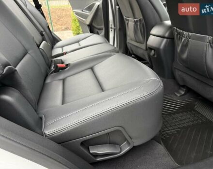 Белый Хендай Санта Фе, объемом двигателя 2.2 л и пробегом 141 тыс. км за 22900 $, фото 37 на Automoto.ua