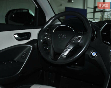 Белый Хендай Санта Фе, объемом двигателя 2.2 л и пробегом 109 тыс. км за 24900 $, фото 62 на Automoto.ua