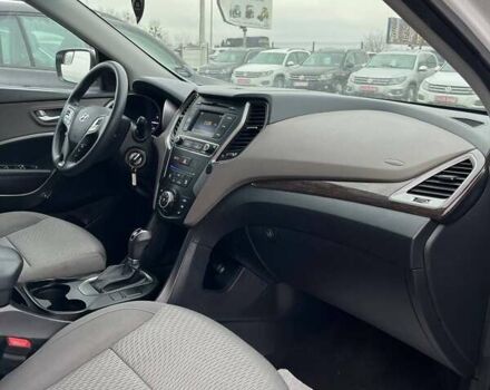 Белый Хендай Санта Фе, объемом двигателя 2.4 л и пробегом 236 тыс. км за 12999 $, фото 11 на Automoto.ua