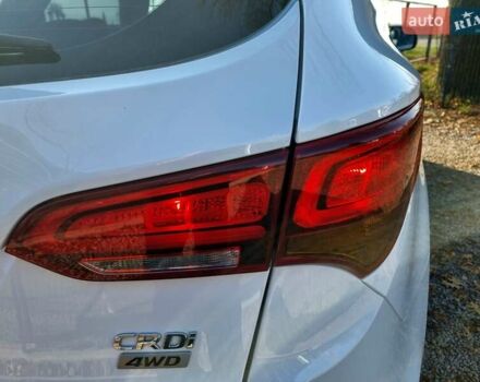 Белый Хендай Санта Фе, объемом двигателя 2.2 л и пробегом 146 тыс. км за 21200 $, фото 22 на Automoto.ua