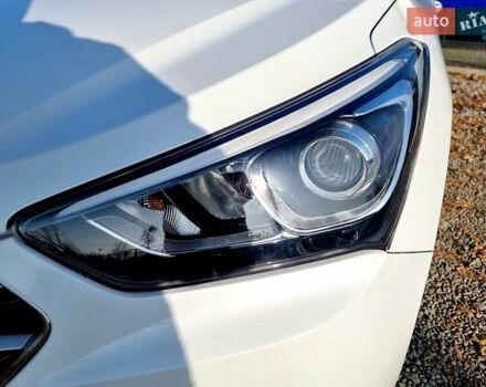 Белый Хендай Санта Фе, объемом двигателя 2.2 л и пробегом 146 тыс. км за 21200 $, фото 6 на Automoto.ua