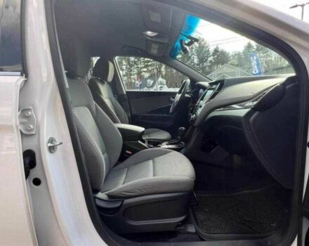 Белый Хендай Санта Фе, объемом двигателя 3.3 л и пробегом 70 тыс. км за 3800 $, фото 21 на Automoto.ua