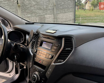 Білий Хендай Санта Фе, об'ємом двигуна 2.2 л та пробігом 141 тис. км за 22500 $, фото 78 на Automoto.ua