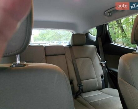 Білий Хендай Санта Фе, об'ємом двигуна 2.36 л та пробігом 134 тис. км за 16000 $, фото 17 на Automoto.ua
