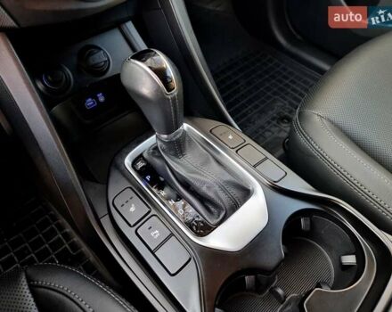 Белый Хендай Санта Фе, объемом двигателя 2.2 л и пробегом 146 тыс. км за 21200 $, фото 41 на Automoto.ua