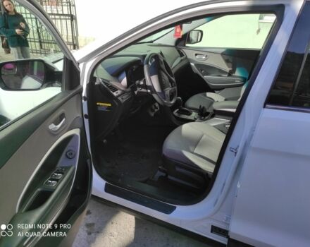 Белый Хендай Санта Фе, объемом двигателя 2.4 л и пробегом 145 тыс. км за 13100 $, фото 5 на Automoto.ua