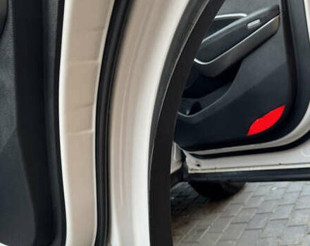 Білий Хендай Санта Фе, об'ємом двигуна 2.2 л та пробігом 141 тис. км за 22500 $, фото 115 на Automoto.ua