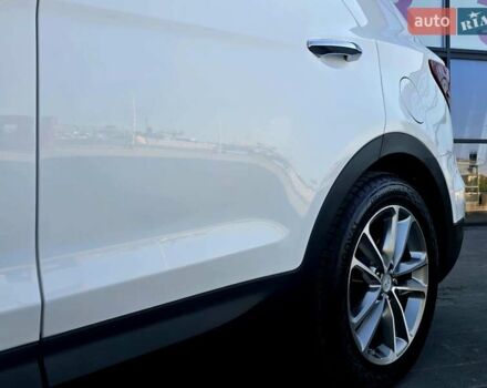 Белый Хендай Санта Фе, объемом двигателя 2.2 л и пробегом 146 тыс. км за 22950 $, фото 24 на Automoto.ua