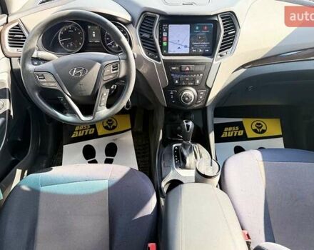 Белый Хендай Санта Фе, объемом двигателя 2.36 л и пробегом 65 тыс. км за 17500 $, фото 17 на Automoto.ua