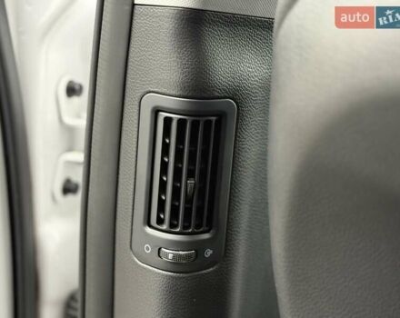 Белый Хендай Санта Фе, объемом двигателя 2.2 л и пробегом 141 тыс. км за 22900 $, фото 50 на Automoto.ua